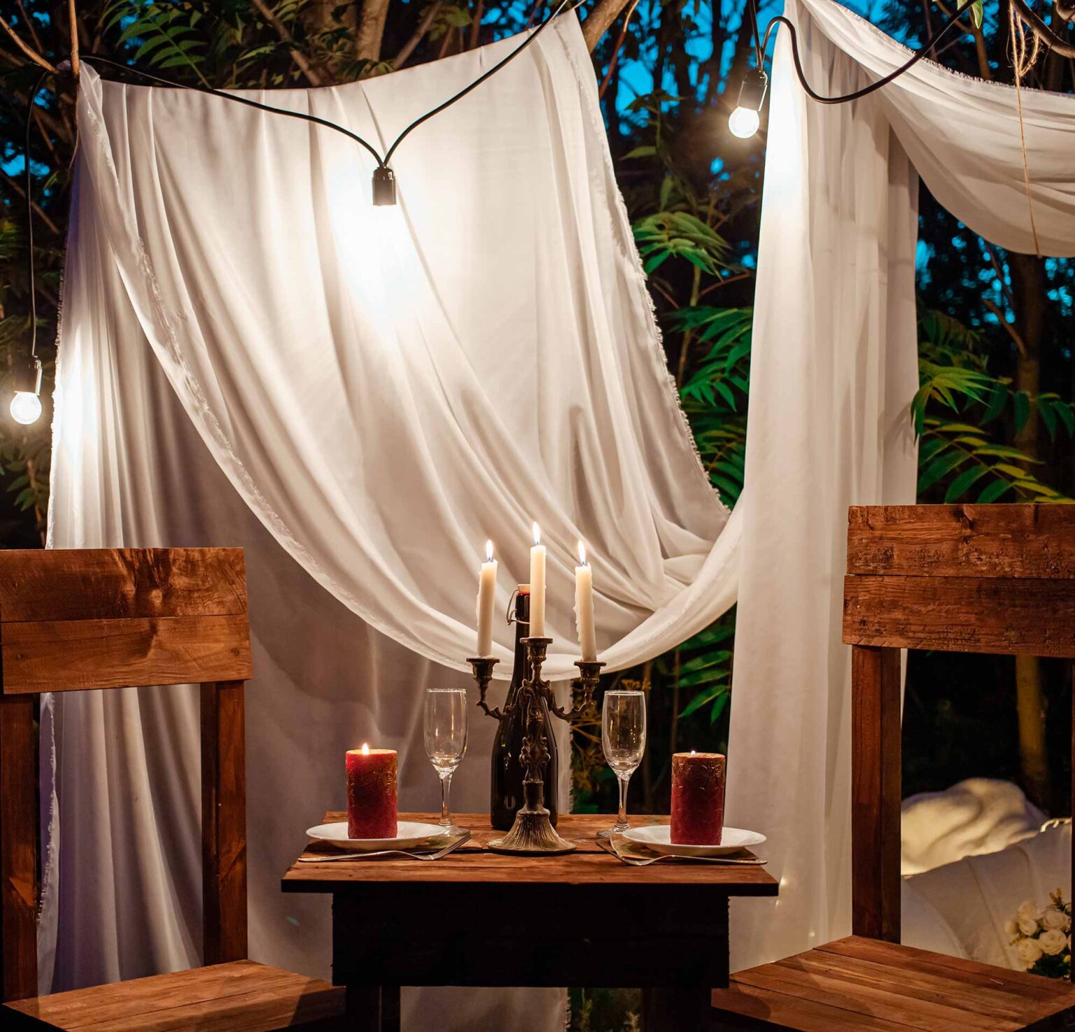 table-in-the-woods-romantic-dinner-for-two-by-can-2021-10-21-02-41-28-utc22.jpg